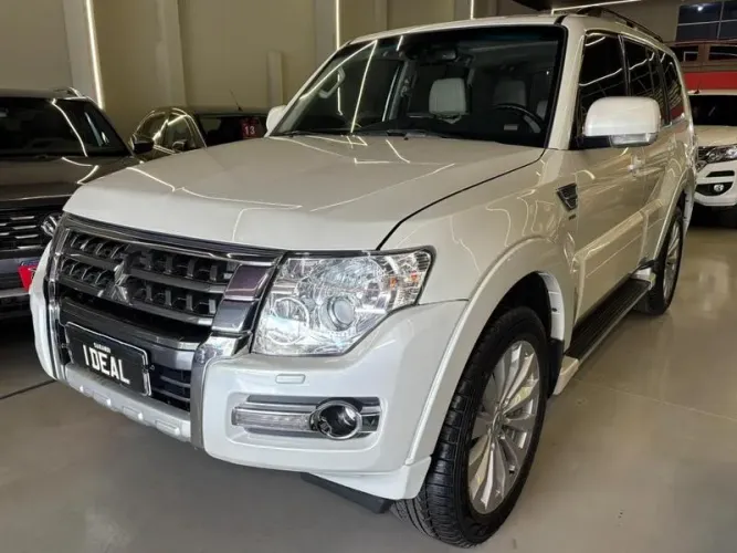 Mitsubishi Pajero GLS Hpe/hpe Full 3.8 233cv 5P AUT 2018