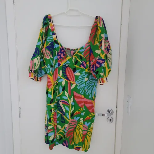 Vestido Floral Tropical com Mangas Bufantes - Farm