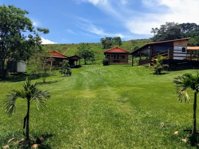 Chácara de porteira fechada (Santa Isabel do Rio Preto)