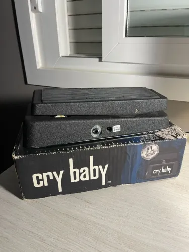 Pedal Wah Wah Cry baby 