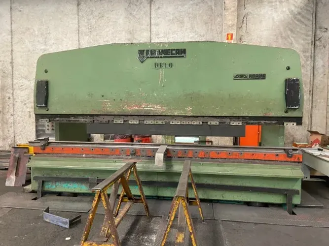 Prensa Dobradeira Hidráulica Promecam 5.000x300 ton - VN316