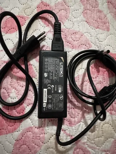 Carregador 100-240V ~ 50/60Hz bivolt automático