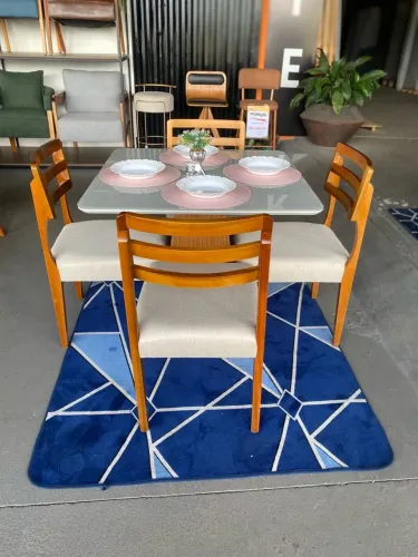 Conjunto de mesa de jantar com 4 cadeiras cadeiras em madeira maciça