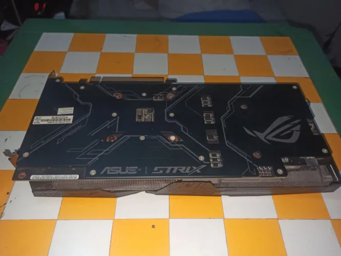 Placa de vídeo gráfica ASUS NVIDIA GeForce STRIX GTX1060 6GB GAMING 