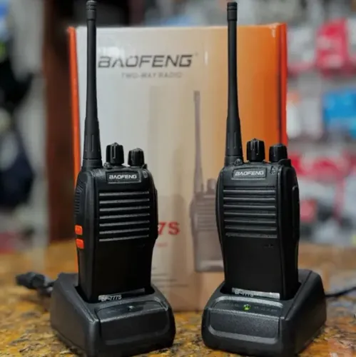 Radio Comunicador Walk Talk Baofeng 777s Alcance 4km + Fone ORIGINAL - R$ 159,99