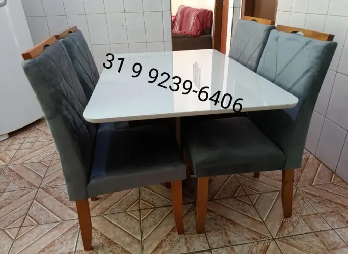 Mesa de Jantar 4 Cadeiras  - Nova