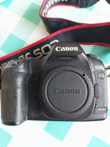 Câmera Canon 5D Mark II