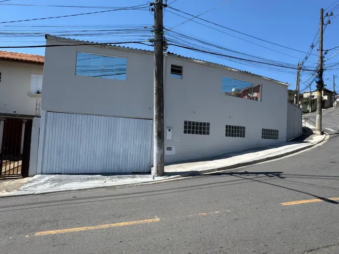 Sobrado centro de Caucaia para locar 