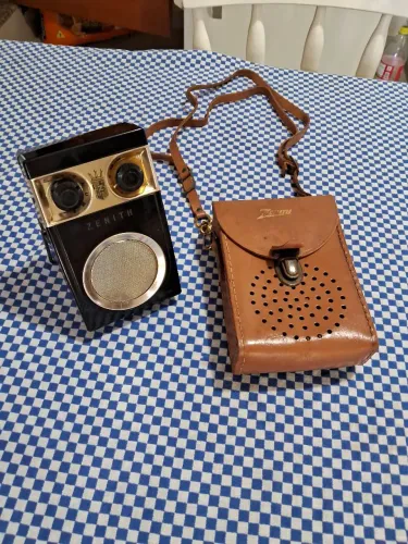 Rádio Zenith antigo  com case Original
