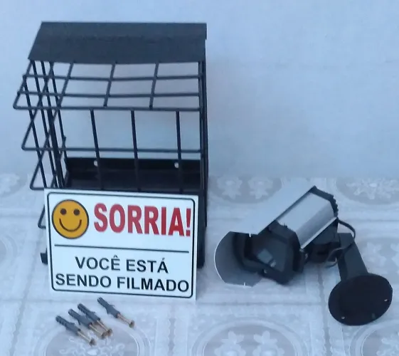 Câmera de vigilância falsa com led