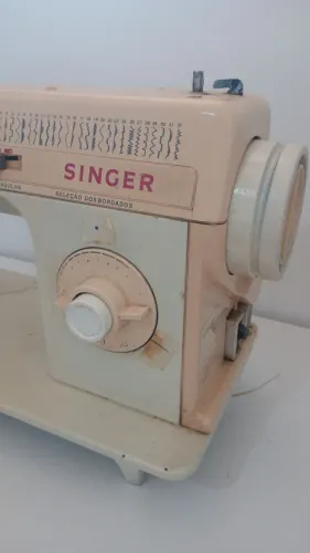 Máquina de costura 