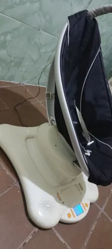 Cadeira balanço automática Mamaroo bebê