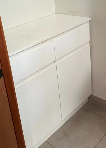 Armário Branco em MDF