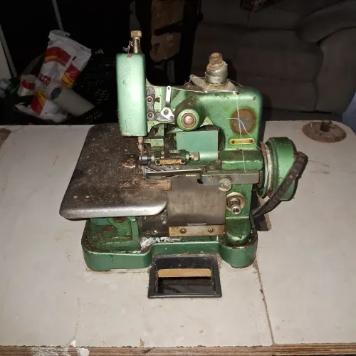 Máquina de Costura Industrial Overlock