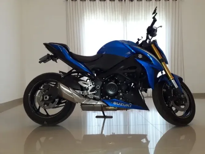 SUZUKI GSX-S1000A  1000cc 150cv ABS Controle de Tração freios BREMBO ELETRÔNICA IMBATÍVEL