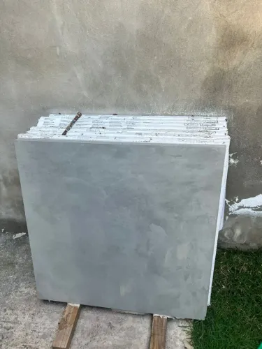 Vendo piso anti derrapante cor cimento queimado 26 m2
