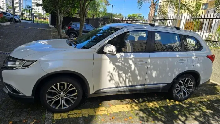 Mitsubishi Outlander Comfort 2.0 16V Aut. 2018