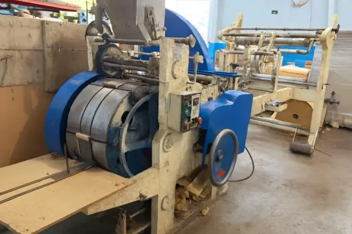 200 Matadora MT 1, Sem Impressão, Marca AC, Tamanho dos sacos de ¼ a 15 Kgs; Comprimento d