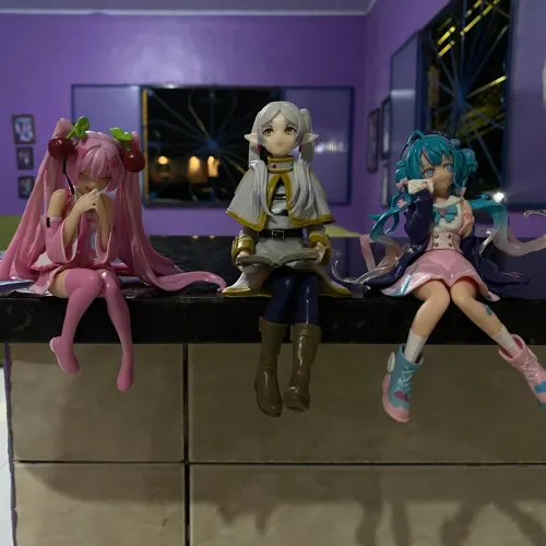 Action Figures Miku e Frieren