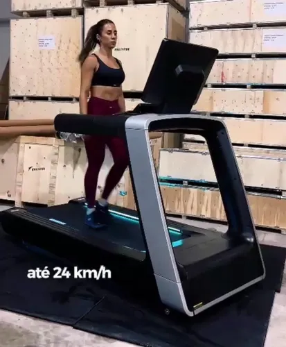 Esteira Profissional MOV Pro Multifor - Alta Performance e Tecnologia Avançada