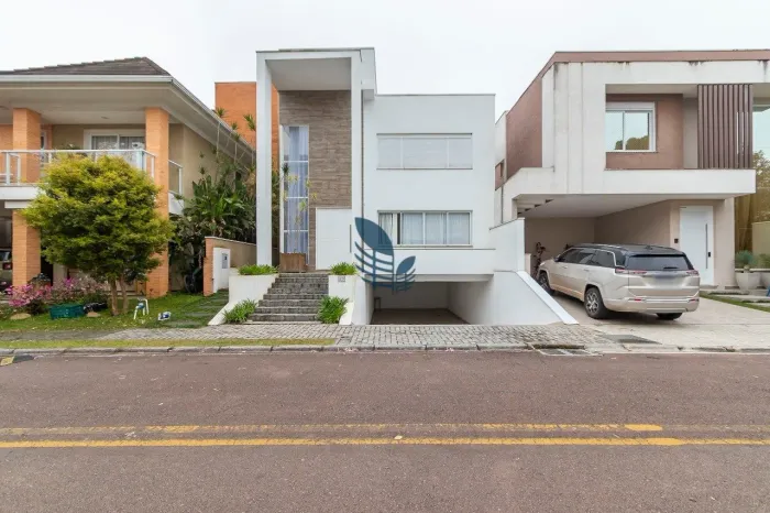 Casa mobiliada com 03 quartos no bairro Boqueirão - Curitiba/PR