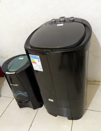 Maquina de lavar e centrífuga  ,Entrego 