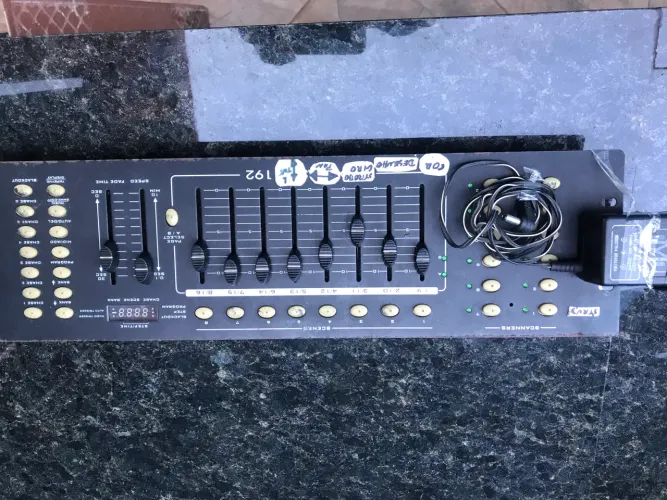 Mesa DMX 192 Canais Controladora Iluminação | Moving Head PAR LED Strobo
