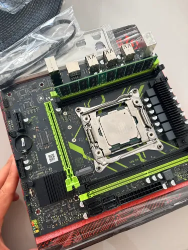 Kit Xeon 2630v4 + 16GB ram + placa mãe (novo)