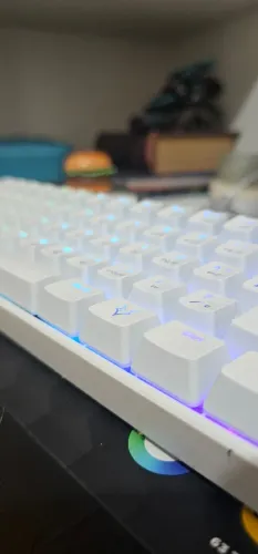 Teclado Mecânico Gamer Husky Blizzard, 60%, RGB, Switch Red, ABNT2, Branco - HTG