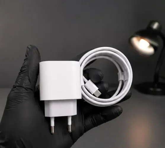 CARREGADOR DE IPHONE TURBO?