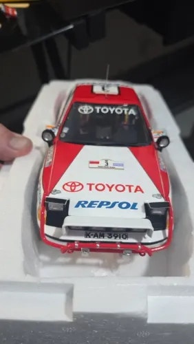 Miniatura 1:18 kyosho toyota celica gt four repsol rally winner