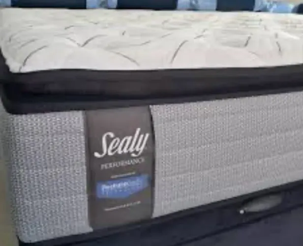 Vendo Colchão King Size da Sealy Performance