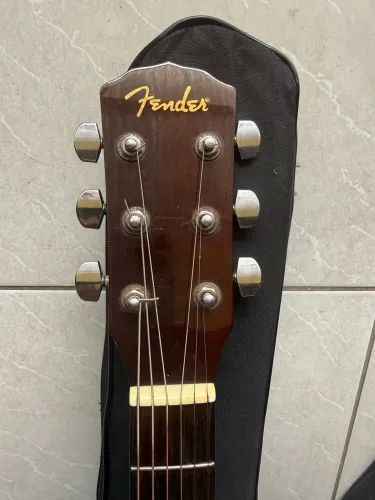 Violão seminovo