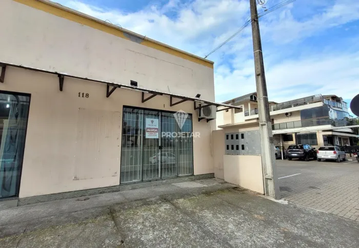 Sala Comercial Disponível Para Locação Com Ótima Localização No Centro De Bairro Centro em
