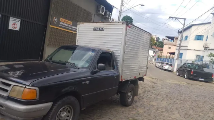 Fazemos fretes e mudanças