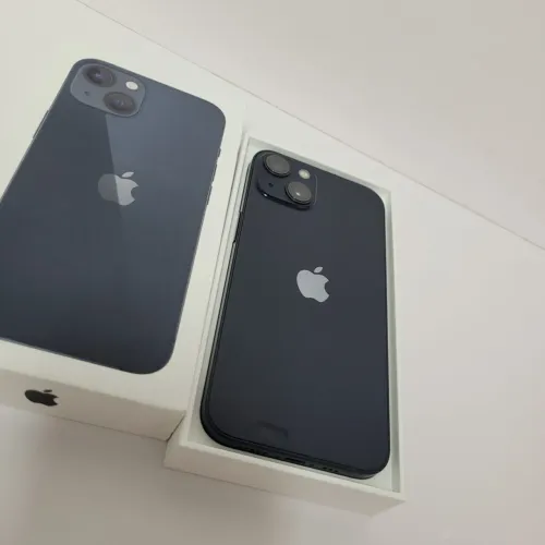 IPhone 13 COM CAIXA