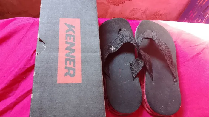 Chinela Kenner 