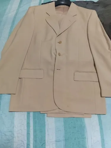 Terno completo em ótimo estado! Elegante, conservado e pronto para usar!