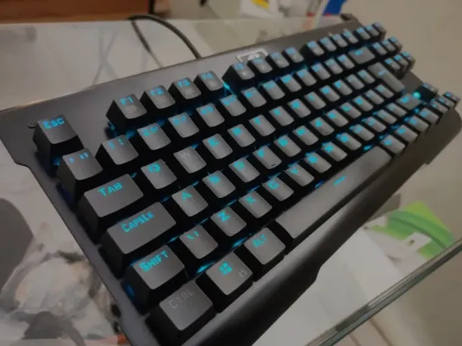 Teclado mecânico Redragon Visnu