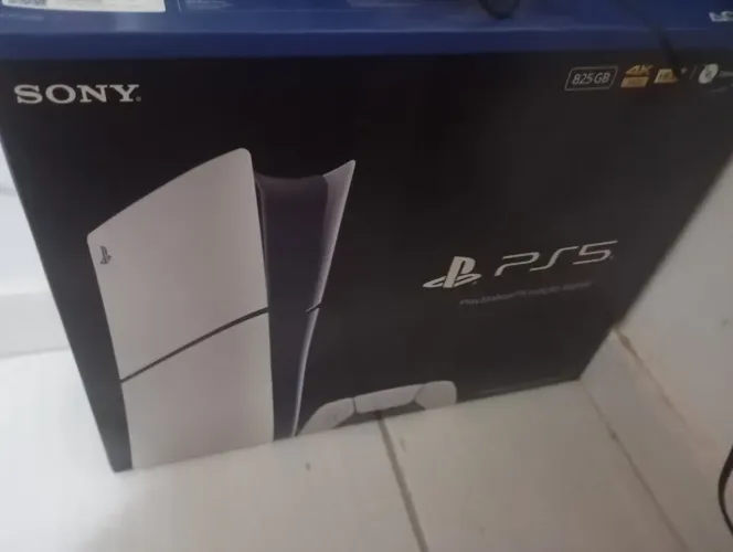 Caixa de PS5 Slim nova