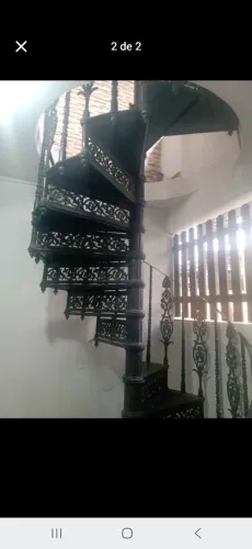 Vendo escada Caracol em Ferro Fundido 5mt 14 degraus de 70cm