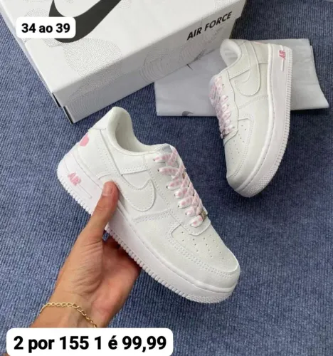 Tênis nike branco com rosa
