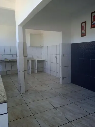 Alugo casa