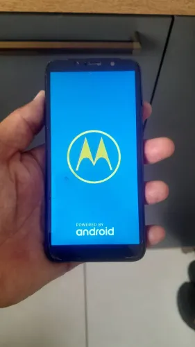 Moto E6 plus