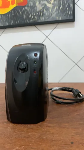 Estabilizador SMS Revolution VI 1000VA / 1000W - 6 Tomadas - Proteja seu PC e TV