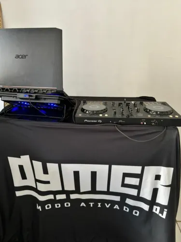 DJ para eventos - som, iluminação e animação