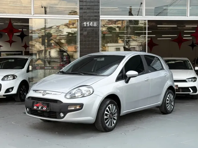 Fiat Punto Attractive Italia 1.4 F.flex 8V 5P 2013