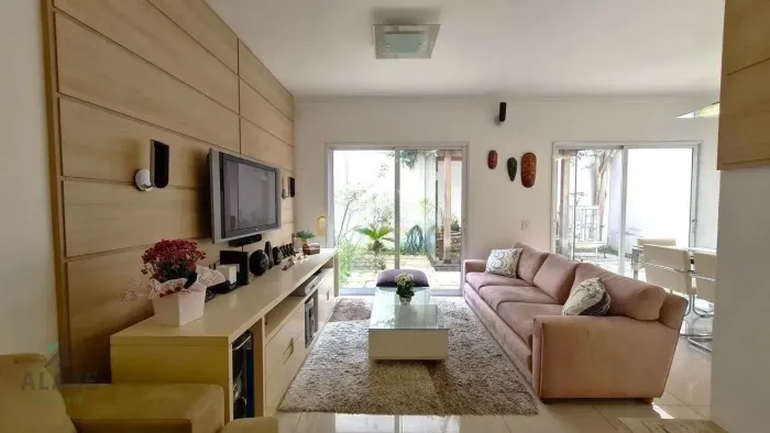 Casa em condomínio à venda na chácara Flora , com 224m², 3 vagas