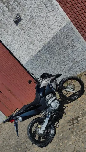 XRE 300 