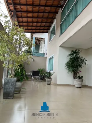 Imóvel para venda tem 500 metros quadrados com 4 quartos em Jardim Guadalajara - Vila Velh